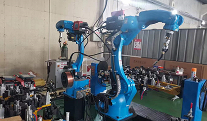 自動化機器人焊接生產(chǎn)線